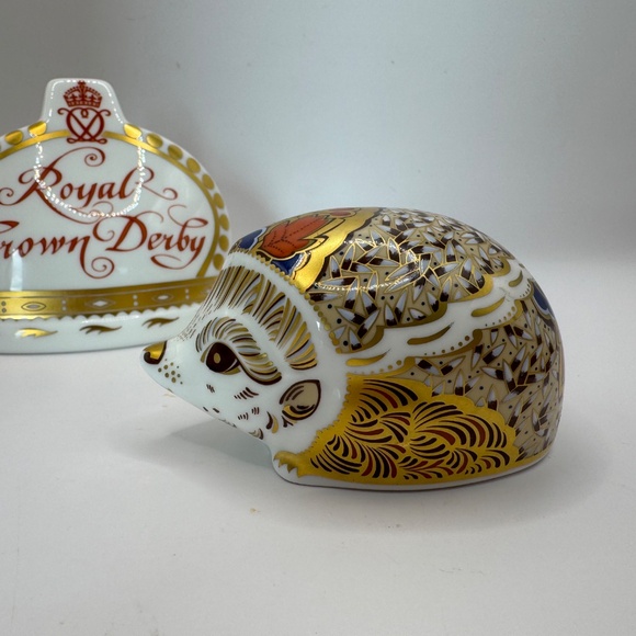 Royal Crown Derby Hawthorne Hedgehog fine bone china paperweight silver stopper - Picture 10 of 12